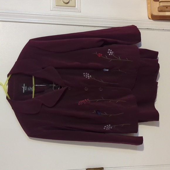 Positive Attitude Woman Burgundy Blazer and skirt set - Picture 1 of 6